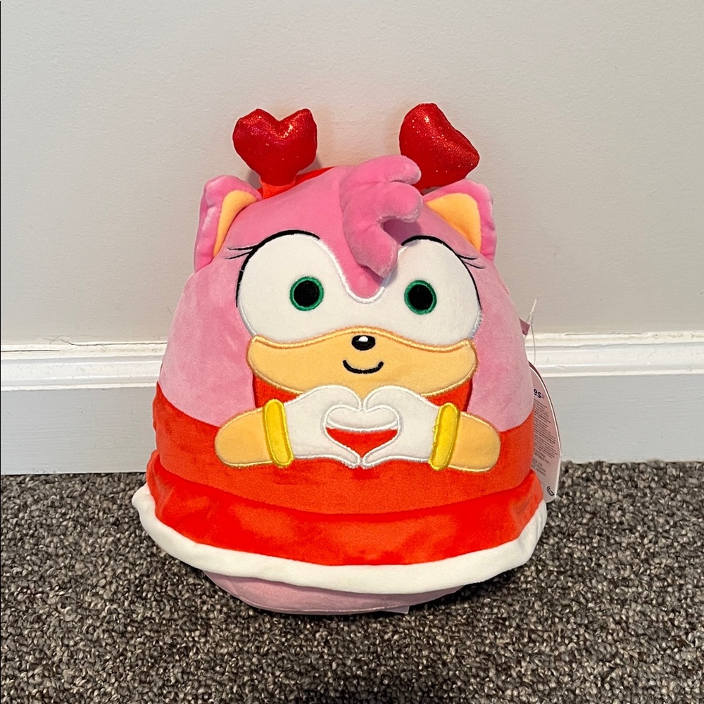 Squishmallows 8-Inch Sega Amy Valentine edition